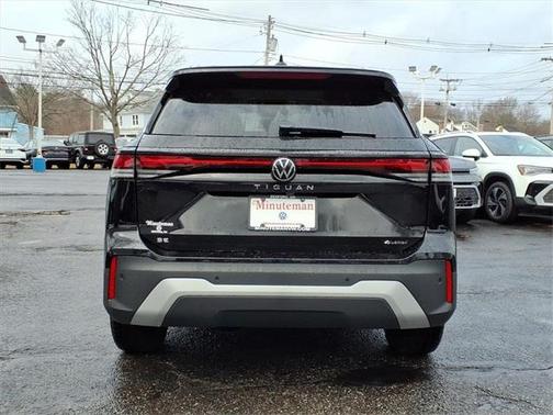 2026 Volkswagen Tiguan 2.0T SE