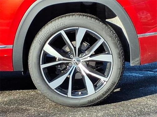 2025 Volkswagen Atlas 2.0T SEL Premium R-Line