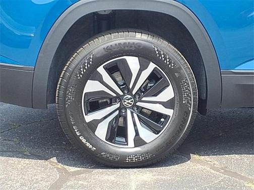 2025 Volkswagen Atlas Cross Sport 2.0T SE