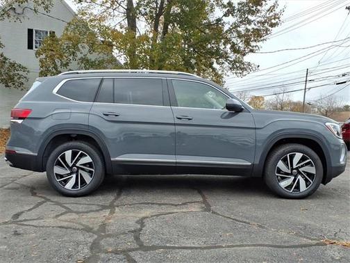 2026 Volkswagen Atlas 2.0T SEL