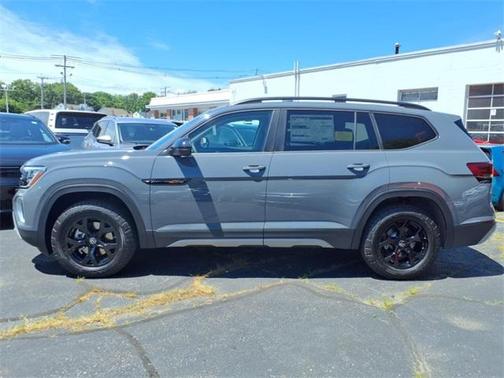 2025 Volkswagen Atlas 2.0T Peak Edition