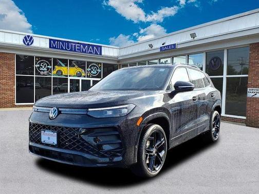 Deep Black Pearl Effect 2026 Volkswagen Tiguan 2.0T SE R-Line Black