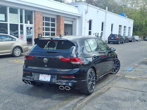 Mythos Black Metallic 2026 Volkswagen Golf R 2.0T