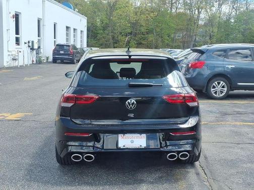 Mythos Black Metallic 2026 Volkswagen Golf R 2.0T