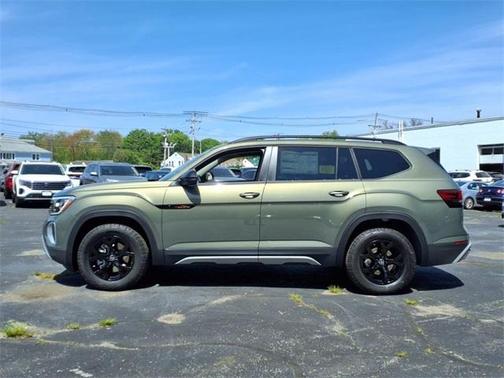 2025 Volkswagen Atlas 2.0T Peak Edition