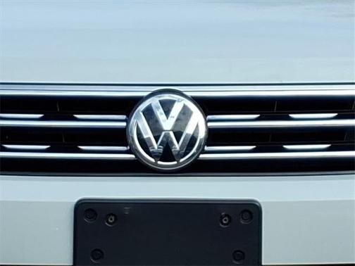 2019 Volkswagen Tiguan 2.0T SEL R-Line