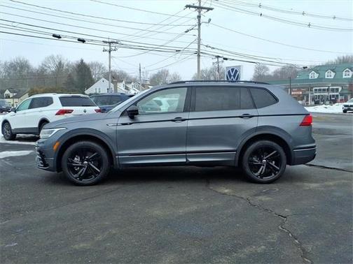 2024 Volkswagen Tiguan 2.0T SE R-Line Black