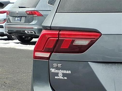 2024 Volkswagen Tiguan 2.0T SE R-Line Black