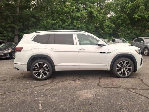 Opal White Pearl 2026 Volkswagen Atlas 2.0T SEL Premium R-Line