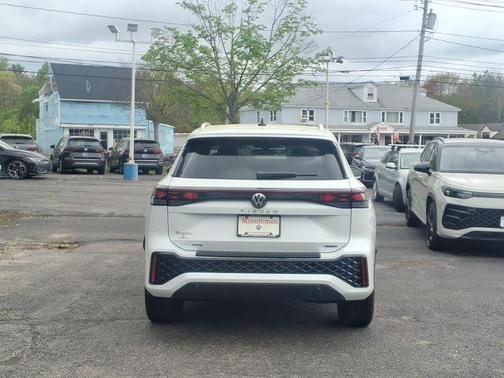 Opal White Pearl 2026 Volkswagen Tiguan 2.0T SEL R-Line Turbo