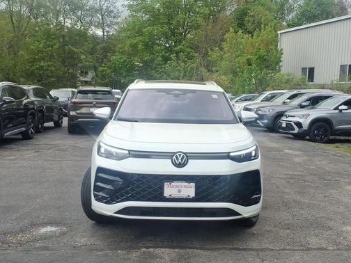 Opal White Pearl 2026 Volkswagen Tiguan 2.0T SEL R-Line Turbo