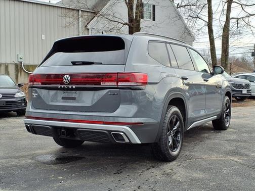 2025 Volkswagen Atlas 2.0T Peak Edition