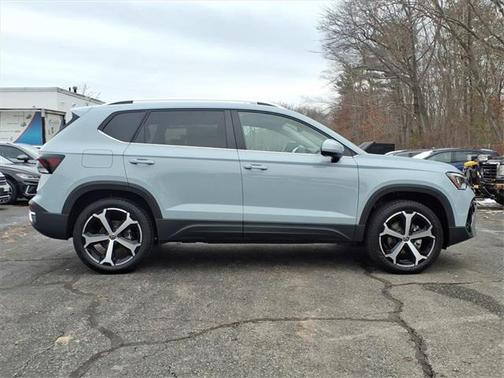 2026 Volkswagen Taos 1.5T SEL