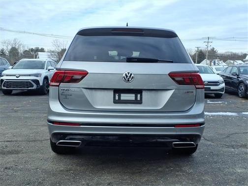 2021 Volkswagen Tiguan 2.0T SE R-Line Black