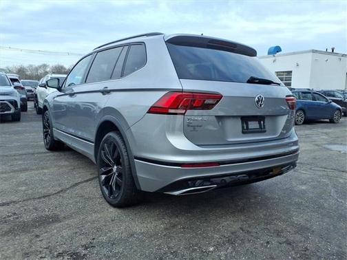 2021 Volkswagen Tiguan 2.0T SE R-Line Black