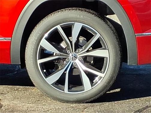 2025 Volkswagen Atlas 2.0T SEL Premium R-Line