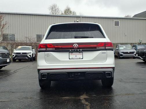 Opal White Pearl 2026 Volkswagen Atlas 2.0T Peak Edition