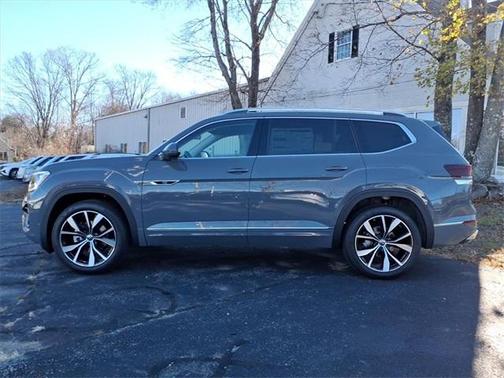 2026 Volkswagen Atlas 2.0T SEL Premium R-Line