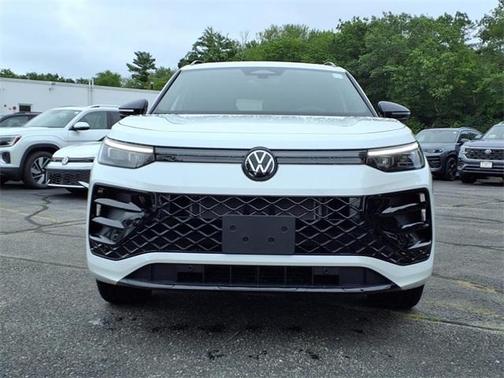 2025 Volkswagen Tiguan 2.0T SE R-Line Black