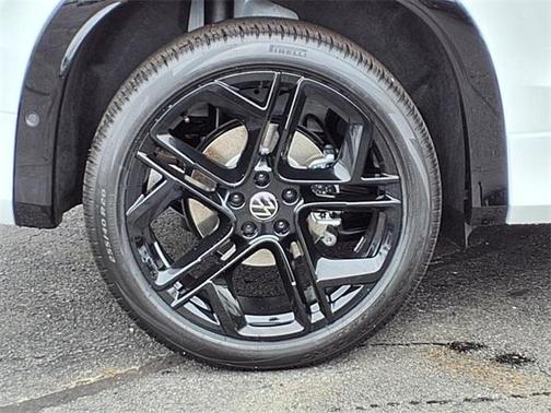 2025 Volkswagen Tiguan 2.0T SE R-Line Black
