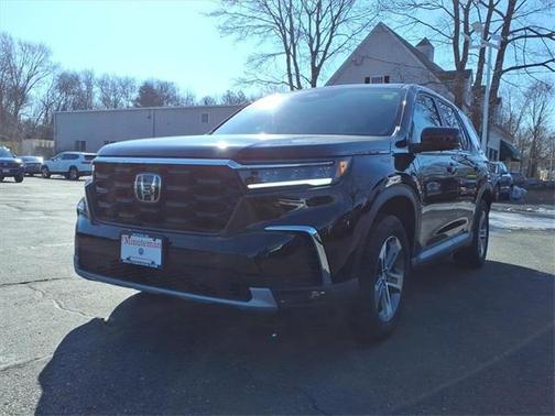 2023 Honda Pilot EX-L 8-Passenger