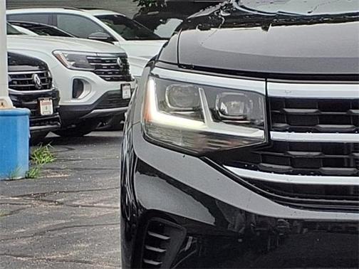 2022 Volkswagen Atlas Cross Sport 3.6L V6 SE w/Technology