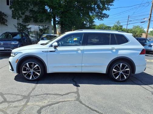 2024 Volkswagen Tiguan 2.0T SEL R-Line