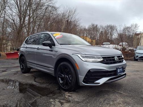 2024 Volkswagen Tiguan 2.0T SE R-Line Black
