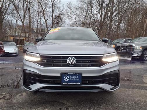 2024 Volkswagen Tiguan 2.0T SE R-Line Black