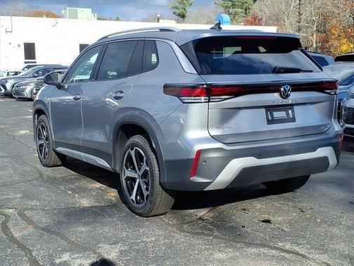 Pyrite Silver Metallic 2026 Volkswagen Tiguan 2.0T SE
