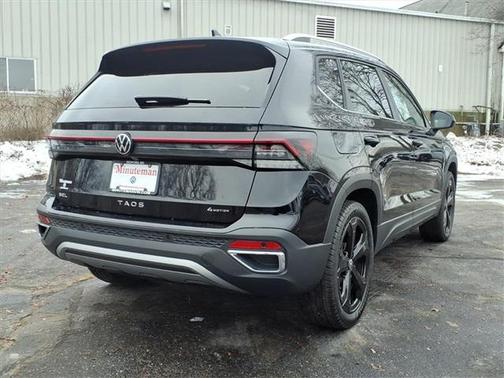 2026 Volkswagen Taos 1.5T SEL