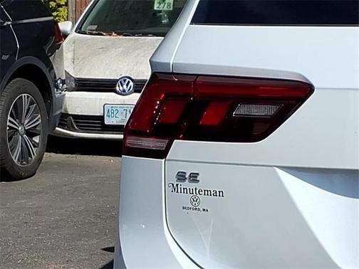 2022 Volkswagen Tiguan 2.0T SE R-Line Black
