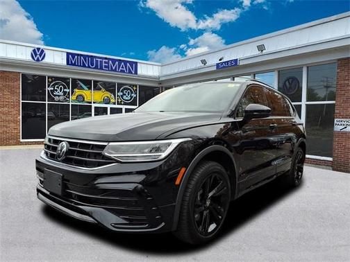 2024 Volkswagen Tiguan 2.0T SE R-Line Black