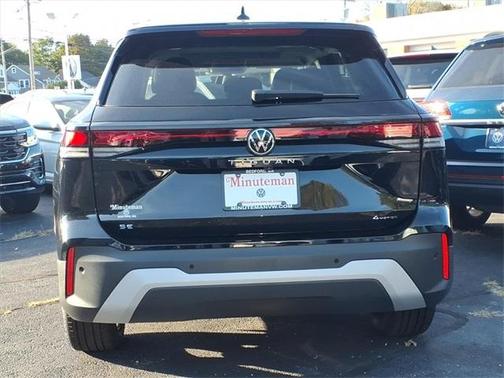 2025 Volkswagen Tiguan 2.0T SE