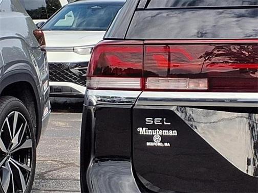 2025 Volkswagen Atlas 2.0T SEL Premium R-Line