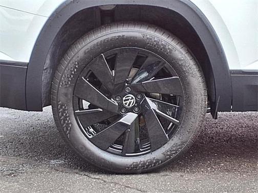 2025 Volkswagen Atlas 2.0T SE