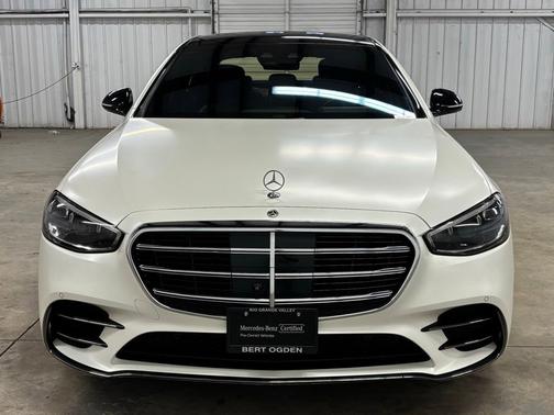 MANUFAKTUR Cashmere White Magno 2023 Mercedes-Benz S-Class