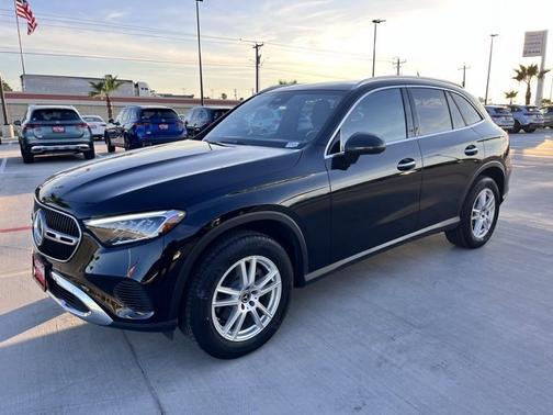 2025 Mercedes-Benz GLC 300 