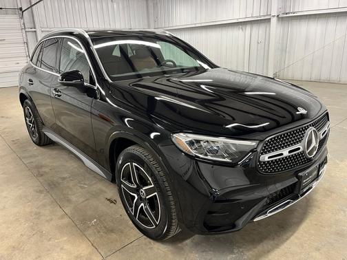 2025 Mercedes-Benz GLC 300 4MATIC