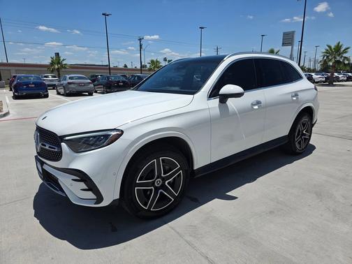 Polar White 2026 Mercedes-Benz GLC 300 Base