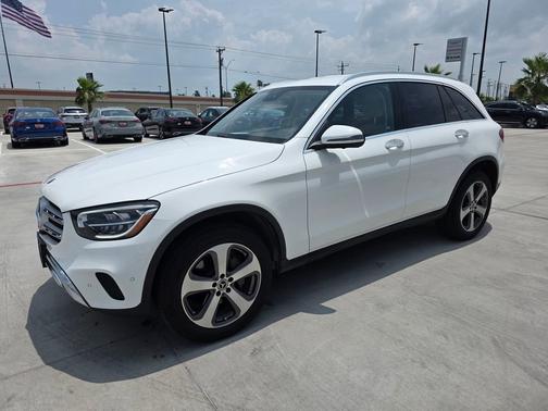 Polar White 2022 Mercedes-Benz GLC 300
