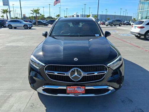 2026 Mercedes-Benz GLC 300 