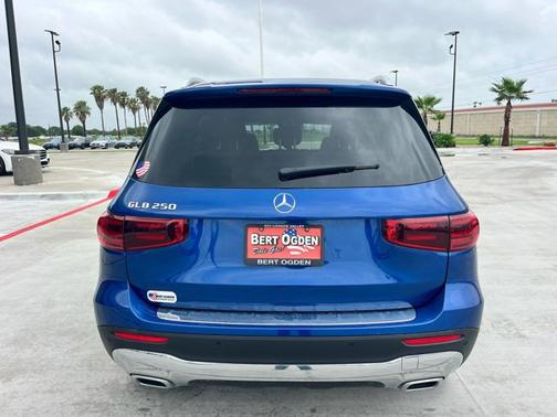 2025 Mercedes-Benz GLB 250 Base