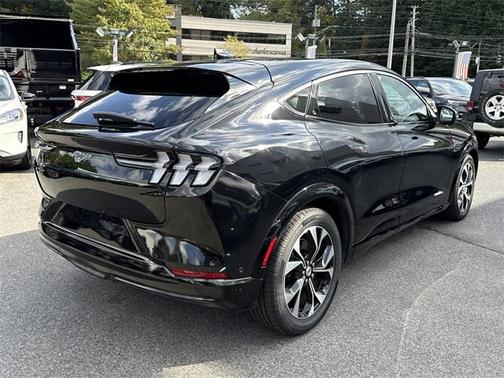 2022 Ford Mustang Mach-E Premium