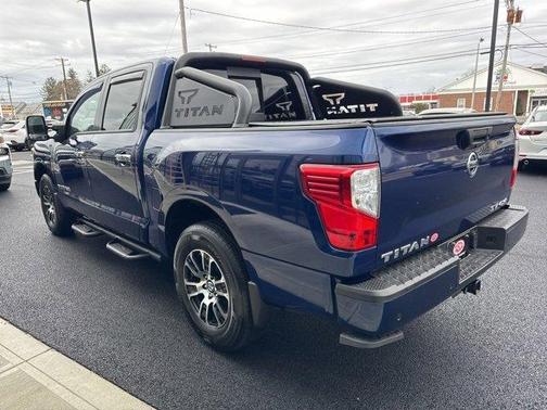 2021 Nissan Titan SV