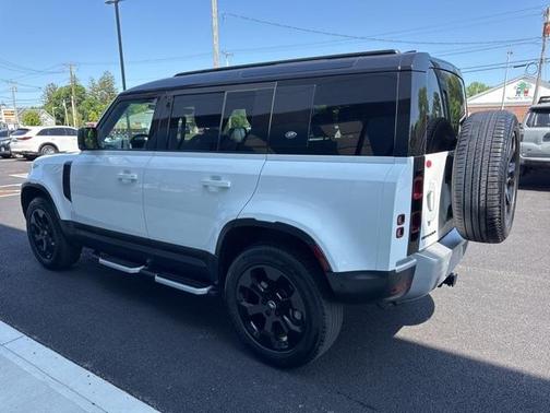 2024 Land Rover Defender 110 S