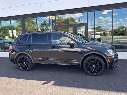 2021 Volkswagen Tiguan 2.0T SE R-Line Black