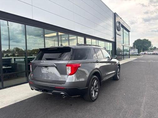 Gray Metallic 2023 Ford Explorer XLT