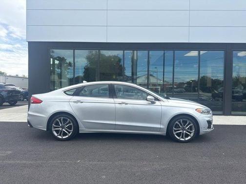 2019 Ford Fusion SEL