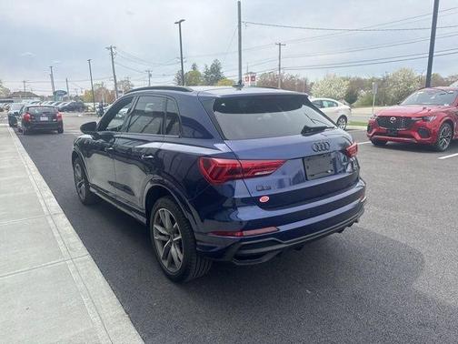 Navarra Blue Metallic 2024 Audi Q3 45 S line Premium